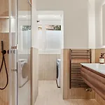 Magnifique 3 Pieces - Proximite Place Des Lices Avec Parking - Maison Lerins Apartman *