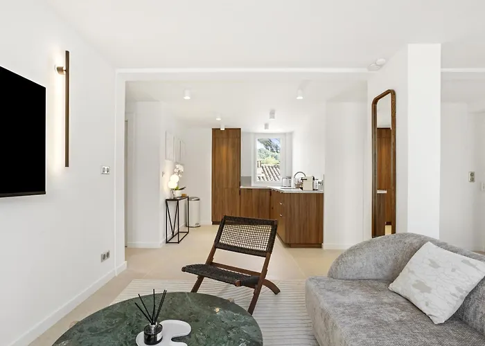 Magnifique 3 Pieces - Proximite Place Des Lices Avec Parking דירה *