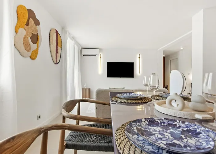 Magnifique 3 Pieces - Proximite Place Des Lices Avec Parking *