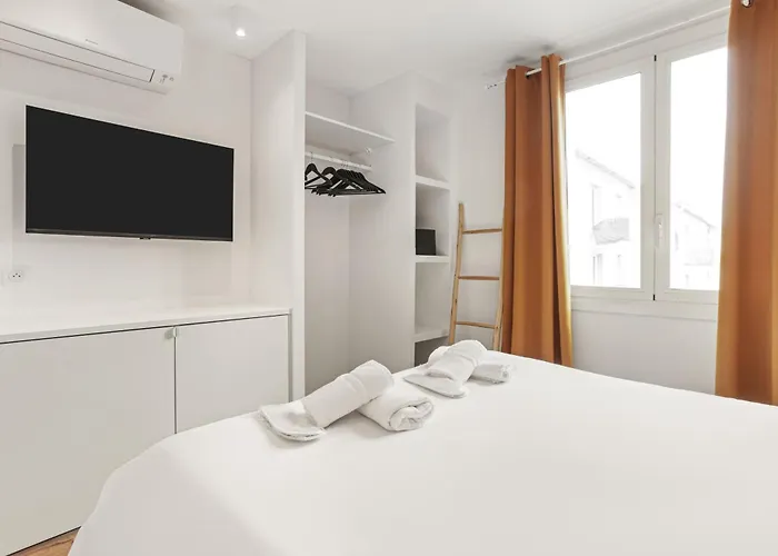 Magnifique 3 Pieces - Proximite Place Des Lices Avec Parking דירה *