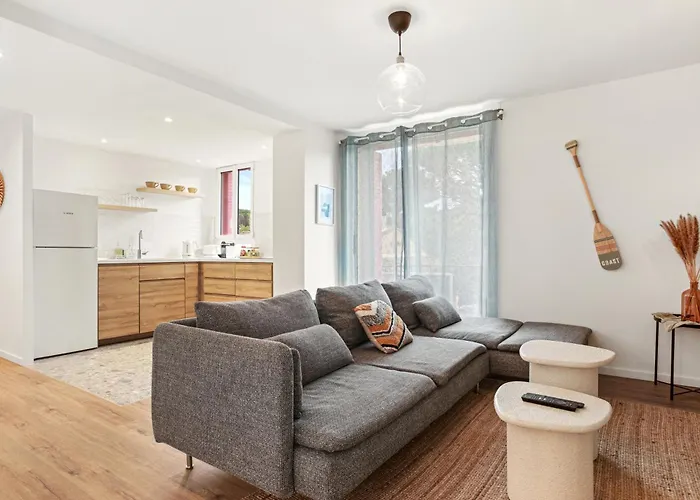 Magnifique 3 Pieces - Proximite Place Des Lices Avec Parking *